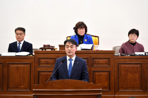 김상호 하남시장은 2일 제287회 하남시의회 정례회에서 2020년 예산안을 제출하고 시정연설을 통해 내년도 시정운영 방향에 대해 밝혔다.